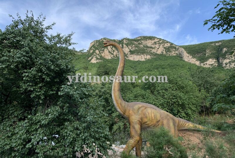 Dino amusement park simulation Brachiosaurus dinosaur statue
