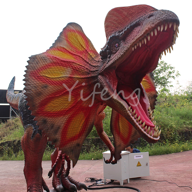 Animatronic Dilophosaurus For Jurassic  Adventure Park